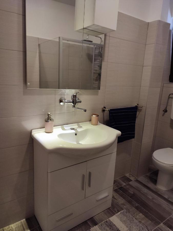 Dubravka Apartment Dinjiska ภายนอก รูปภาพ